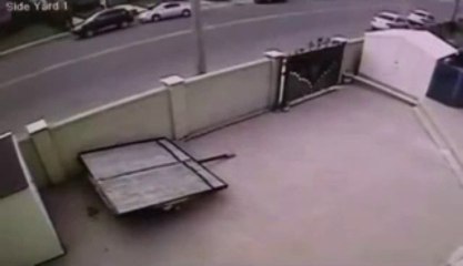 Moment Lamborghini smashes into a wall and snaps in half