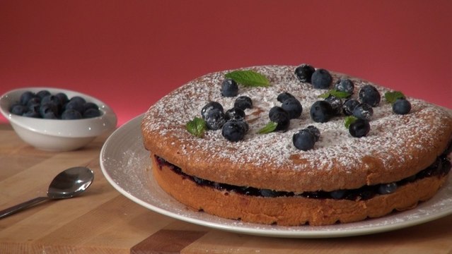 Recette de Gâteau au Yaourt à la confiture de Myrtilles - 750 Grammes