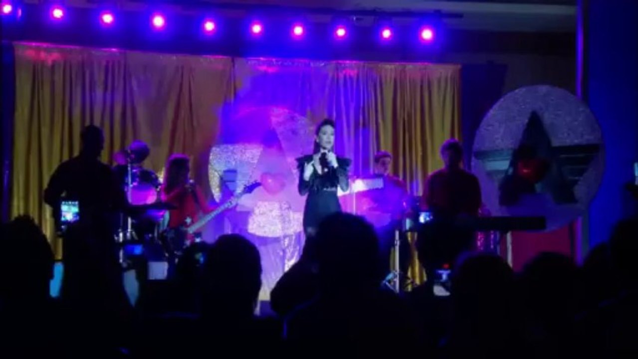 Natalia Oreiro "Asi no te amara jamas" Solamente vos