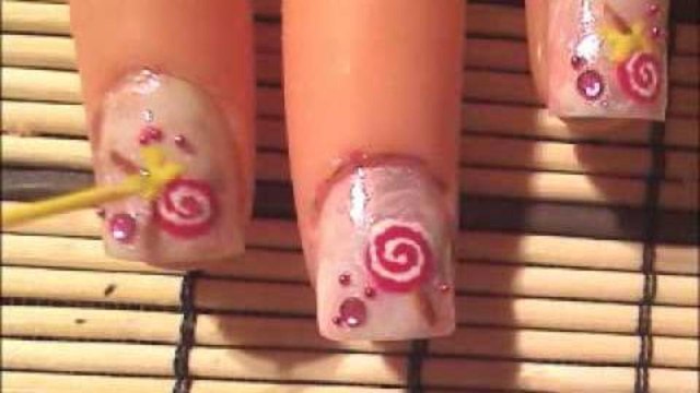 Sweets: *Simple Lollipop Nail Art Design* - Short Nails