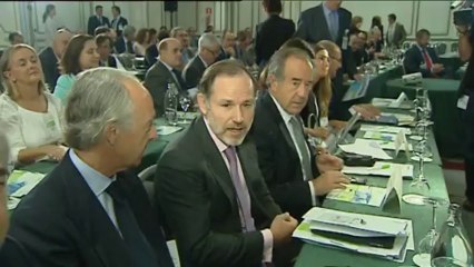 El Gobierno anuncia la supresión de 708 empresas públicas autonómicas