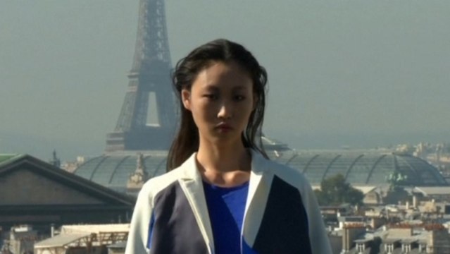 Fashion week begins with a show with a view