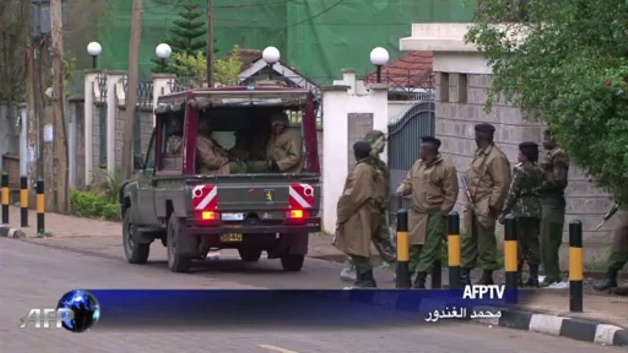 الاسلاميون لا يزالون يحتجزون رهائن في المركز التجاري في نيروبي