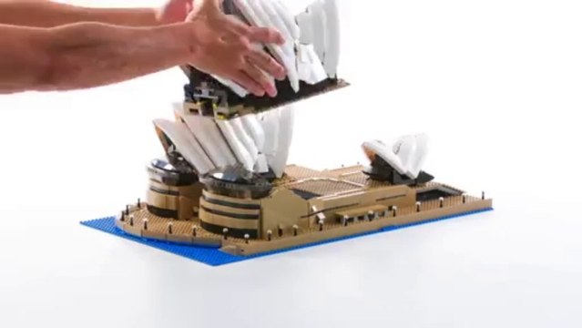LEGO Creator Expert Sydney Opera House Timelapse