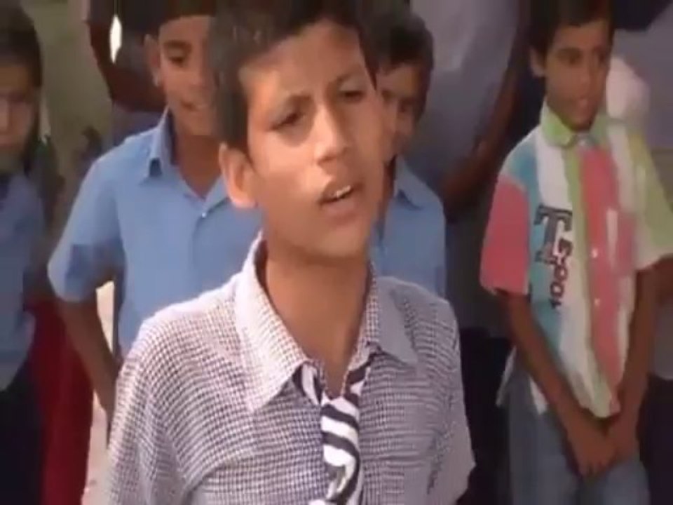 Schhol Boy singing Jis din di kamli dur gayi #hidden talent of Punjab