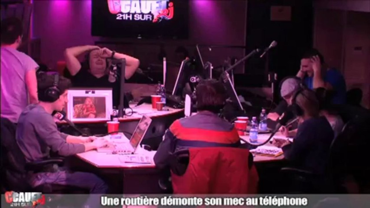 Une routière défonce son mec au téléphone - C'Cauet sur NRJ