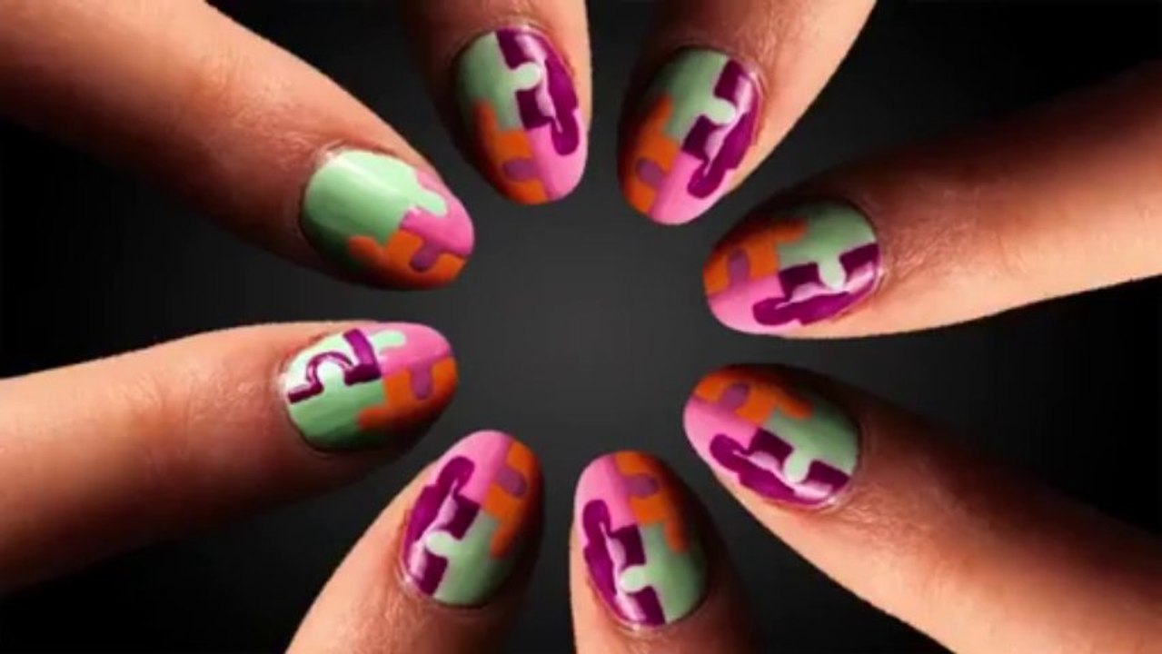 Color Show_ Neon Jigsaw