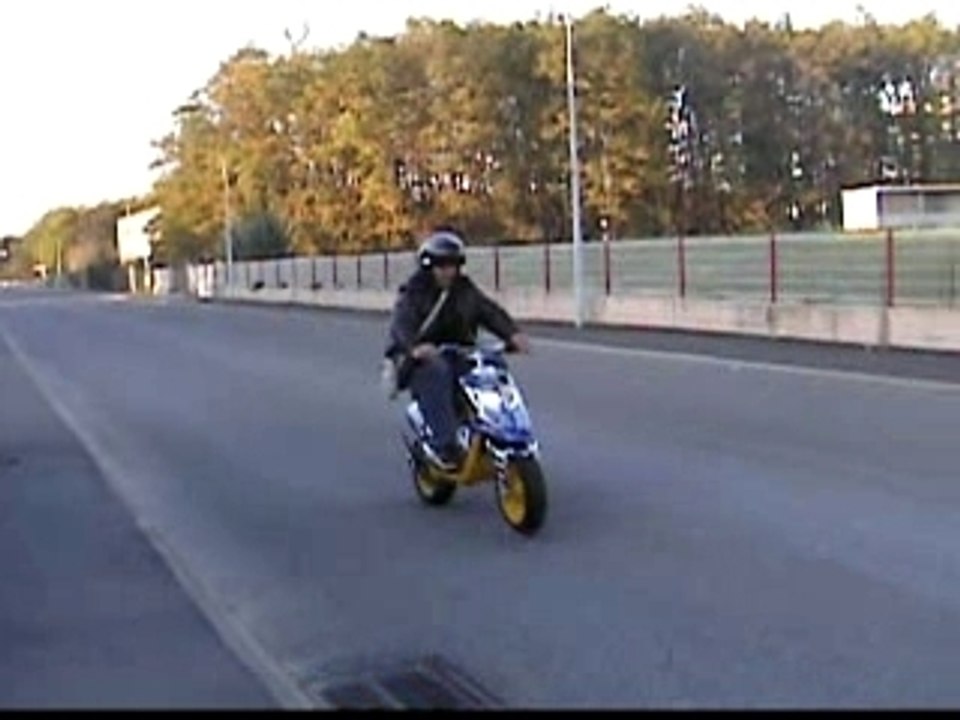 Booster wheeling