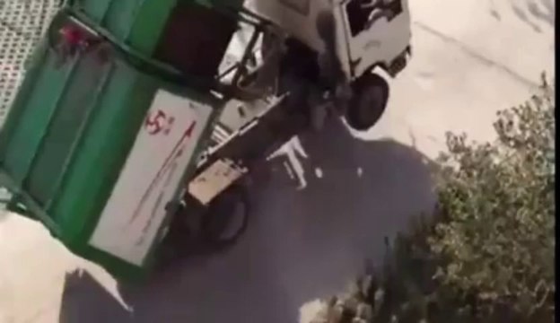 Little truck having fun! Jump, Jump, Jump!