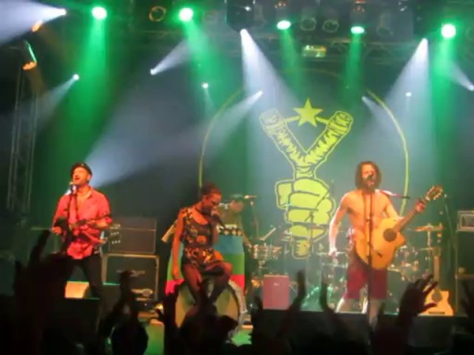 Gogol Bordello - Sun is on my side (@Porto Alegre / Bar Opinião 23/09/2013)