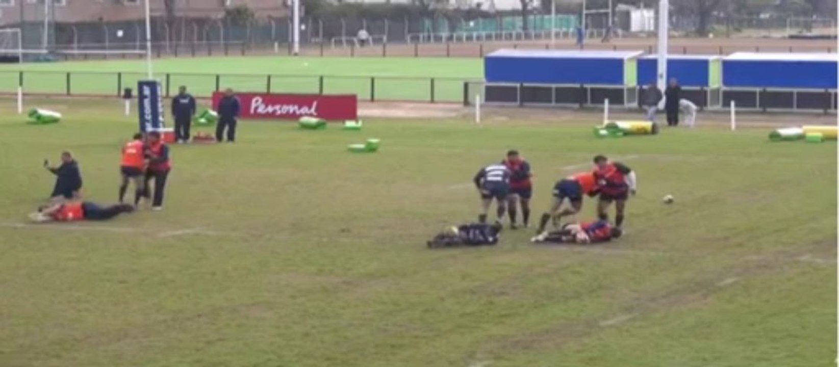 Apresentar a bola e limpada de ruck