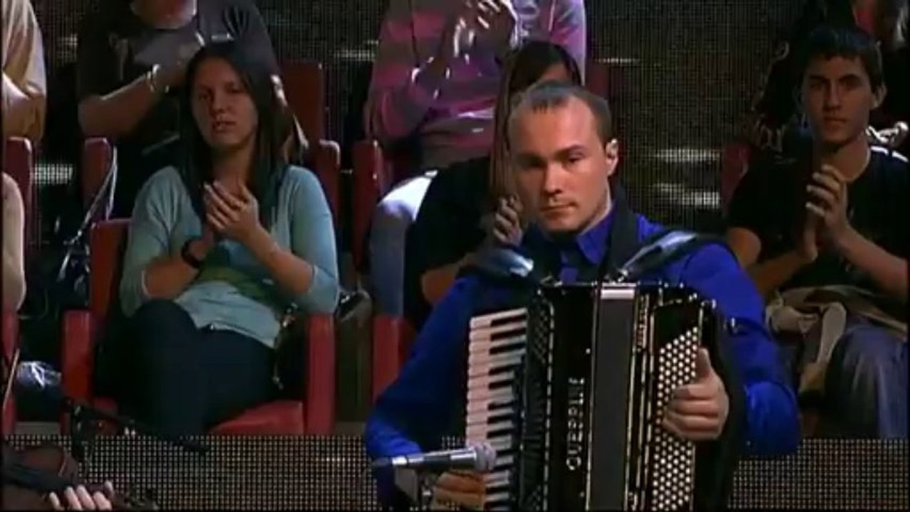 Bane Mojicevic - Svirajte nocas samo za nju - (Live) - Narod Pita - (TV Pink 2013)