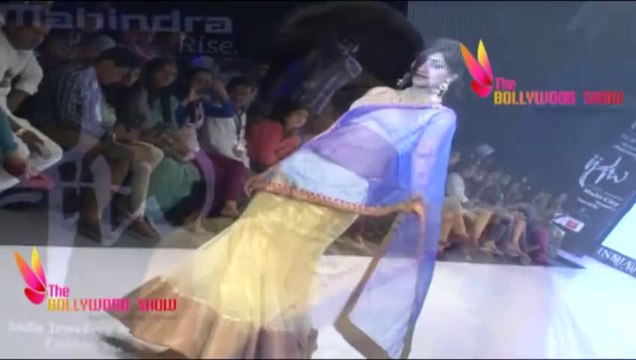 Chivas Babes Hot & Sizzling Indian Models On Ramp