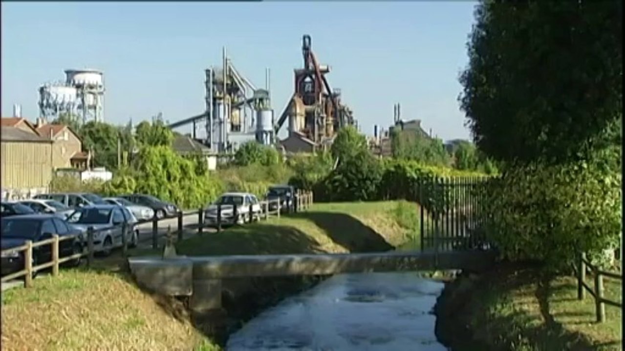 Florange : les salariés d'ArcelorMittal, sceptiques, attendent Hollande