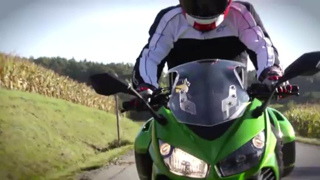 Kawasaki Z1000SX | First Rides | Motorcyclenews.com