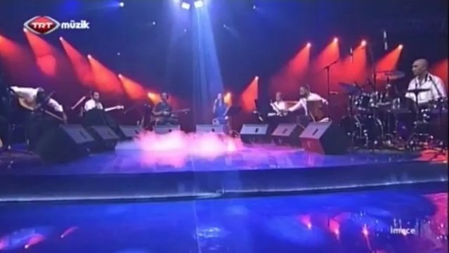 01 serpil sarı çadırını kurmuş karşıki dağa 20.10.2012 imece