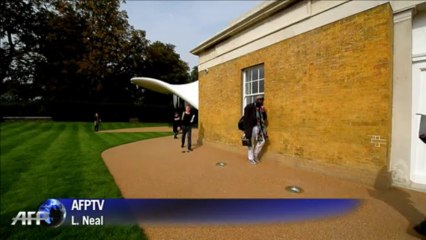 London gallery opens new extension designed by Z. Hadid. Duration: 00:25