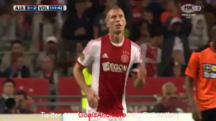 Ajax Volendam Hoesen