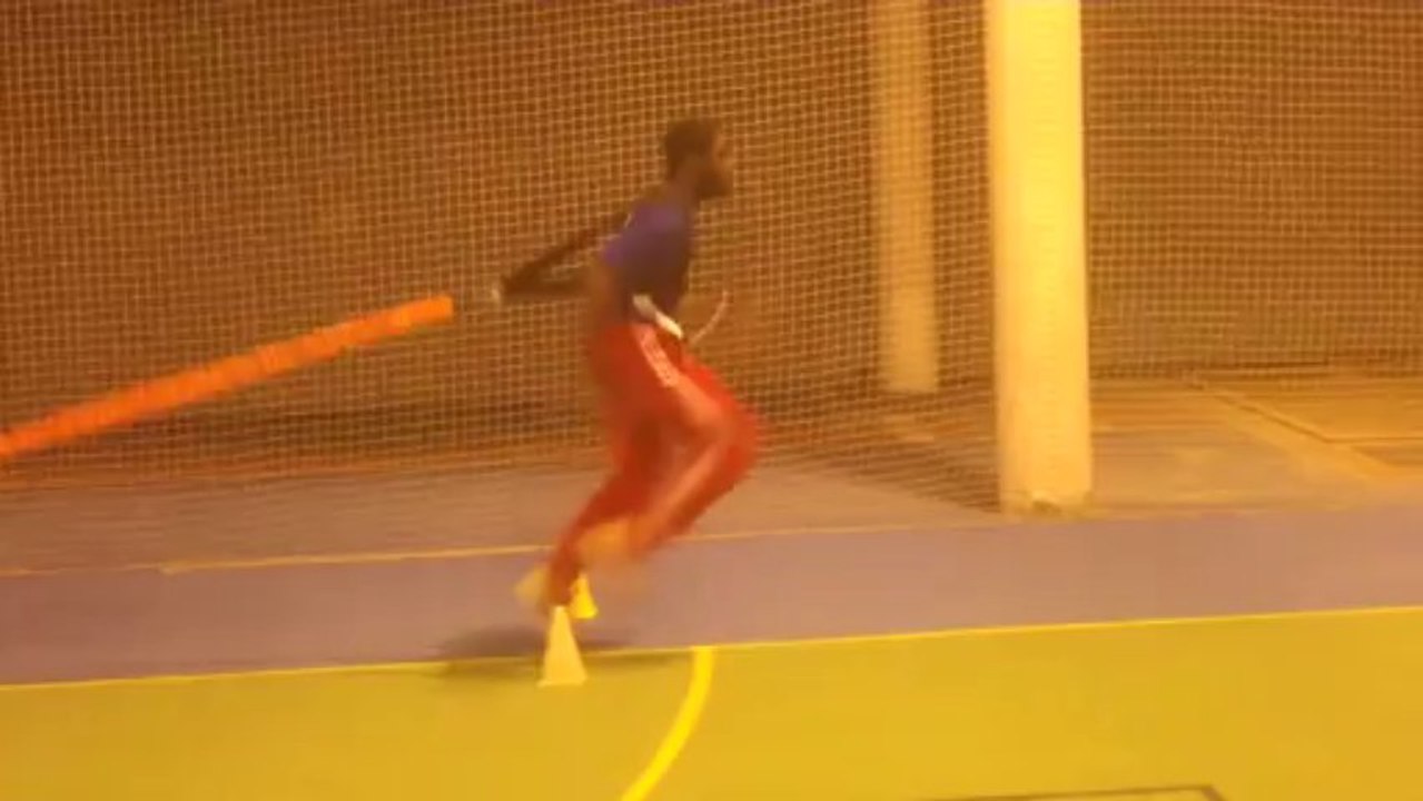 KEVIN EN SALLE DYNAMIQUE AU SOL