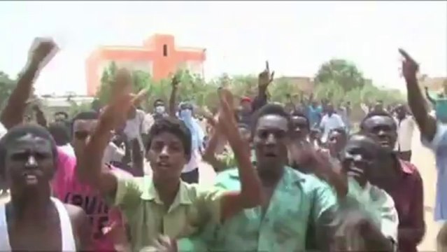 Riots in Khartoum for third day due to fuel subsidy cuts