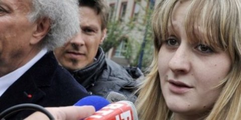 Quand le mère de Fiona "gardait espoir" devant les caméras