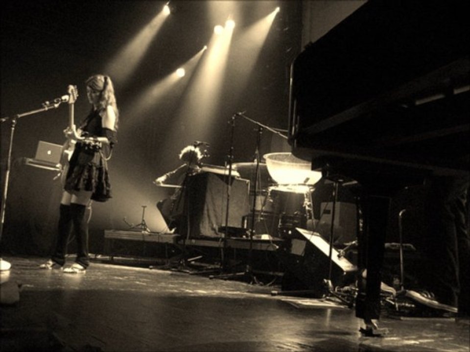 Emilie Simon Alicia (live)