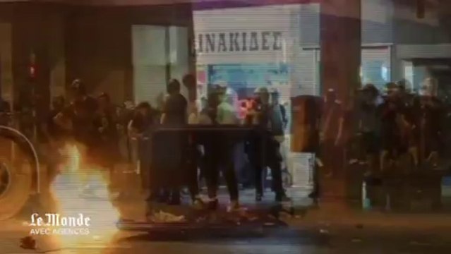Grèce : violents affrontements entre police et manifestants antifascistes