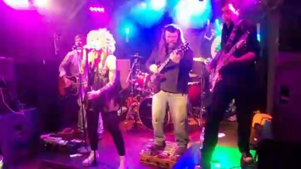 Guma Guma - Guess -  Dame de Canton 2013