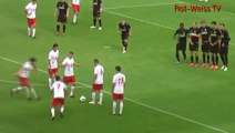 Magic trick on a football free kick... and Goal!!!!!! Awesome...