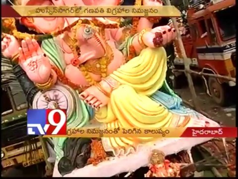 Ganesh immersion poluted Hussain Sagar water more