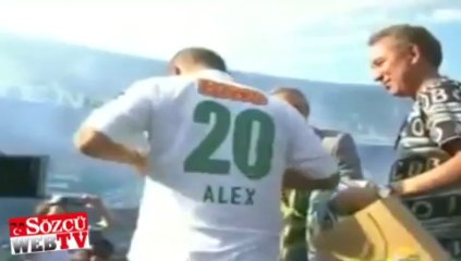 Download Video: Alex Coritiba’ya imzayı attı