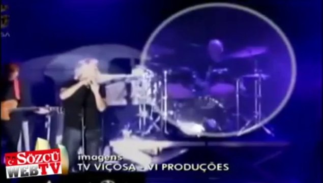 Sahnede öldü kimse fark etmedi