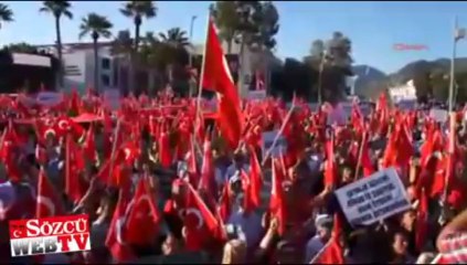 Marmaris’te 3 bin kişi teröre lanet yağdırdı