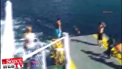 Feribottan atladılar