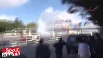 Metrobüs durağında ses bombaları patladı