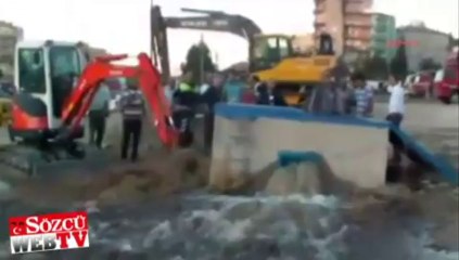 Petkim’e su sağlayan boru patladı