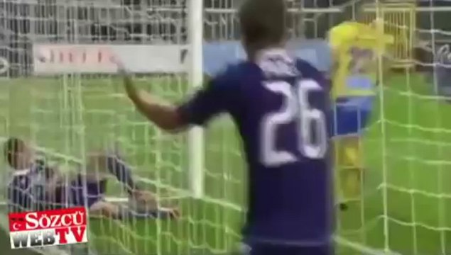 Öyle bir gol kaçırdı ki