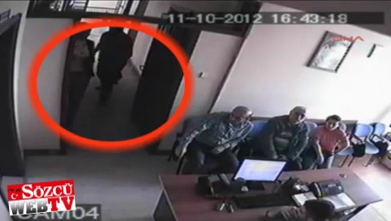 Saldırgan silahı çekti ve başkanı vurdu: Kameralar kaydetti