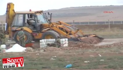 Akçakale’de mevziler kazılıyor