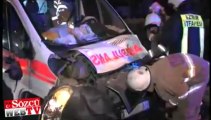 Ambulans Otomobille çarpıştı: 1 ölü, 3 Yaralı