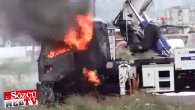 Elektrik teline takılan vinç dehşet şaçtı