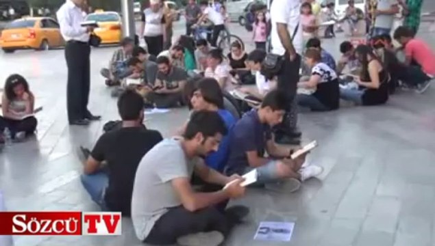 Ethem için kitap okuma eylemi