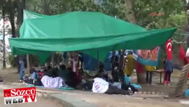 Gezi Parkı güne yağmurla uyandı