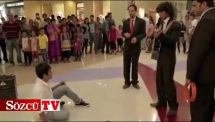 Sürpriz evlilik teklifine şok tepki