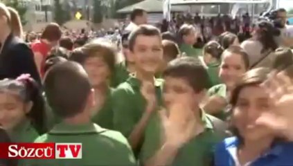 Güneşin altında saatlerce Vali’yi bekleyince fenalık geçirdiler