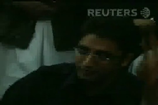 bilawal bhutto zardari with aseefa and sanam bhutto at bhutto grave 2007