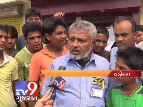 Tv9 Gujarat - Building residents vacate building after it develops cracks ,Vadodara