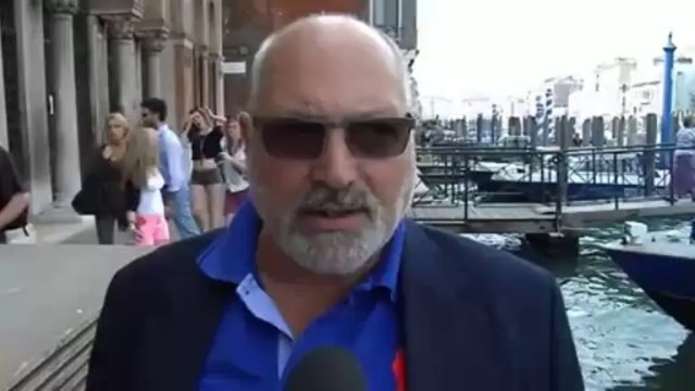 I COMMERCIANTI MINACCIANO LA SERRATA