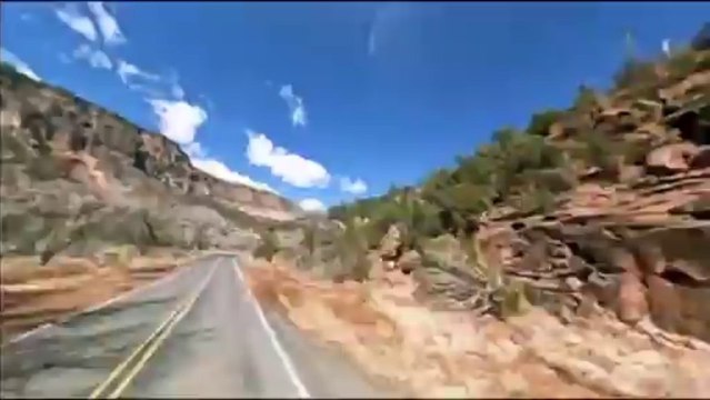 Clip Concept à base d'image de Google Street View... en mode Timelapse. Enorme!