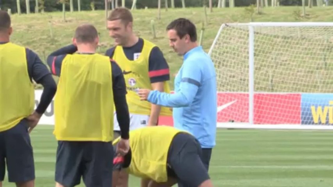 Glenn Hoddle: 'FA braucht Akademien für Nachwuchs-Fussballer'